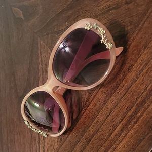Beautiful Rose Gold Women's Sunglasses